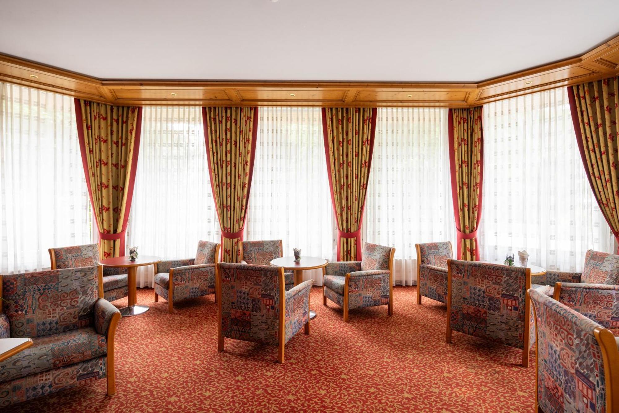 Sporthotel Wildstrubel レンク エクステリア 写真