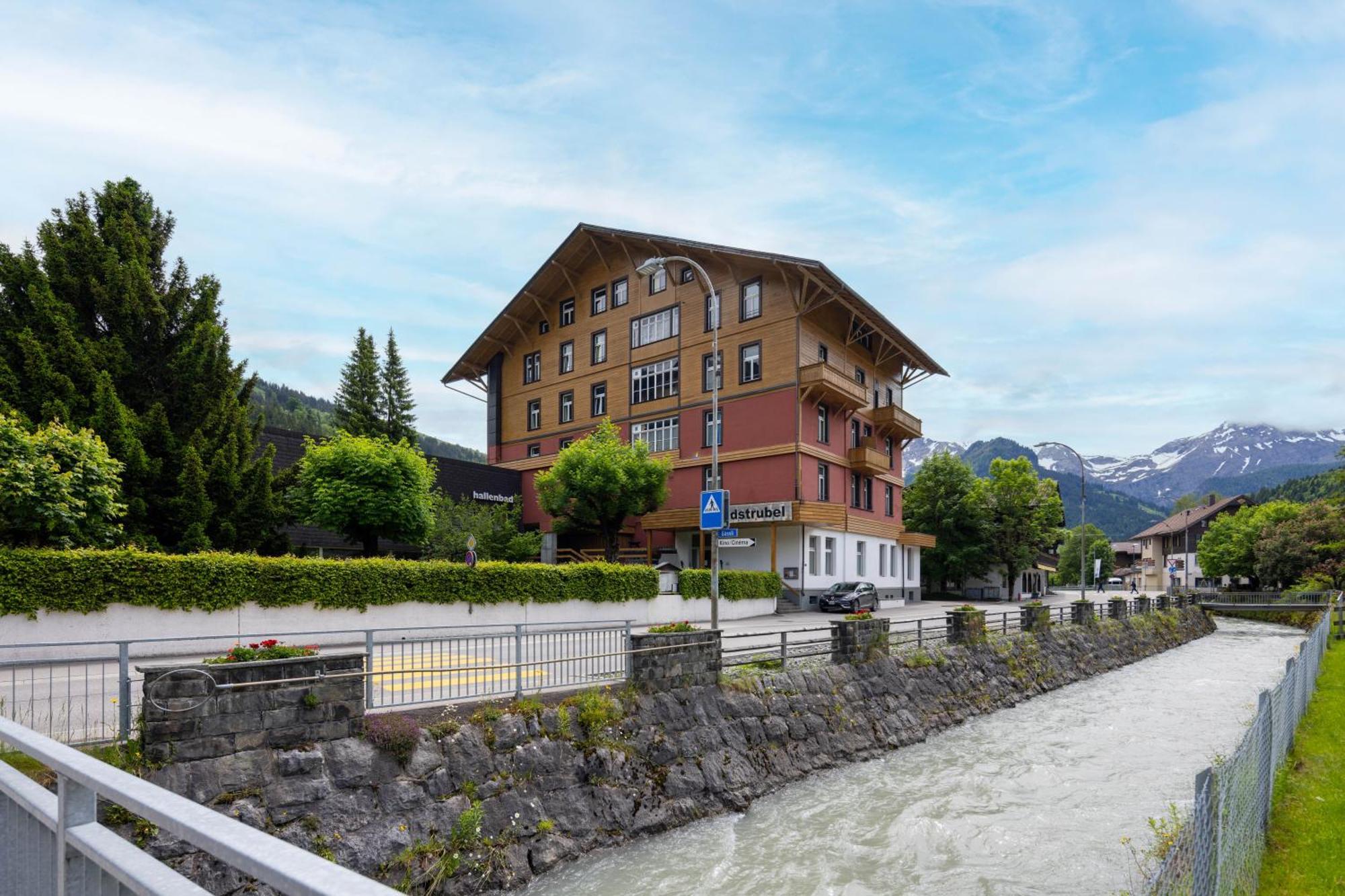 Sporthotel Wildstrubel レンク エクステリア 写真