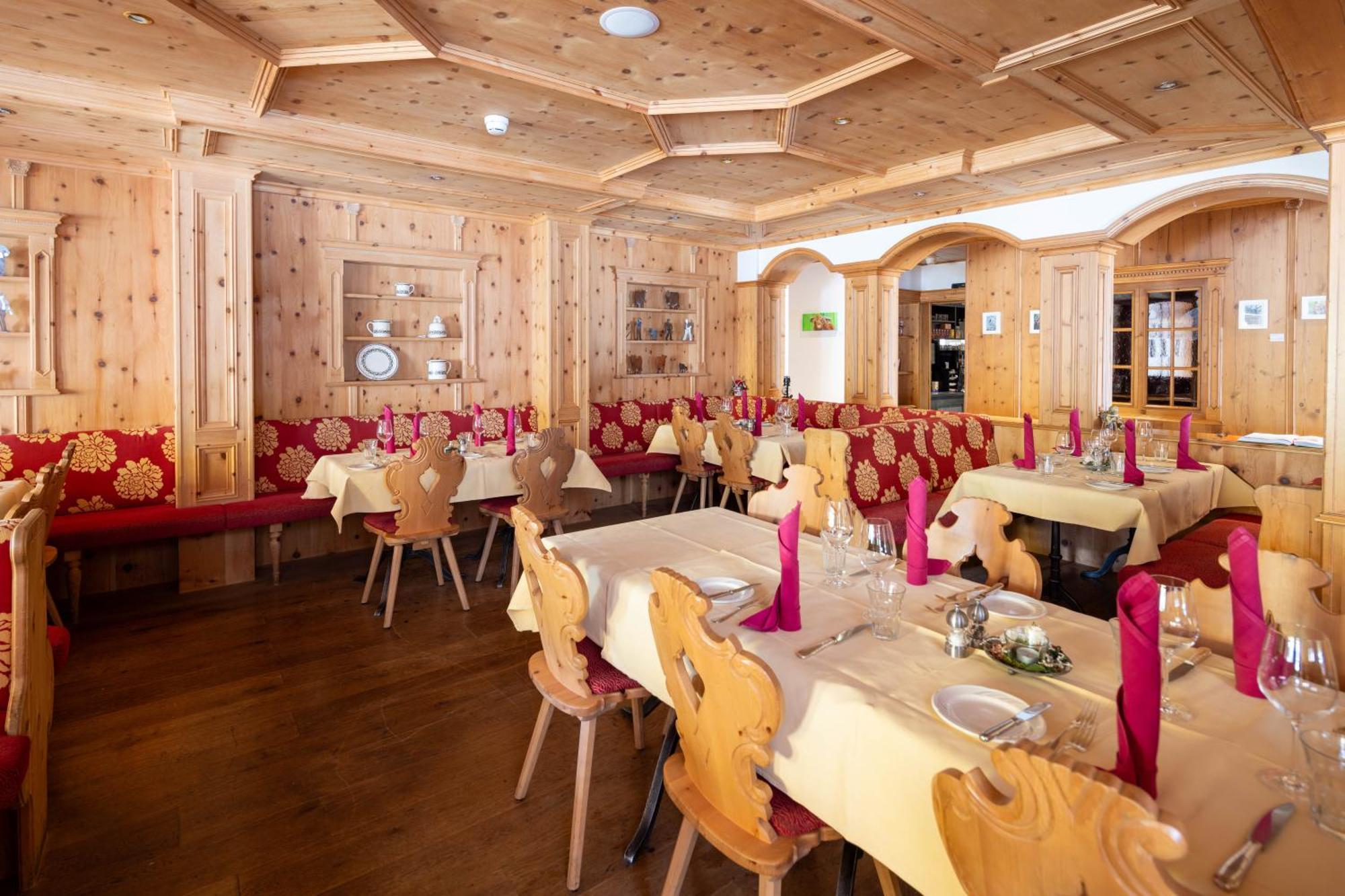 Sporthotel Wildstrubel レンク エクステリア 写真