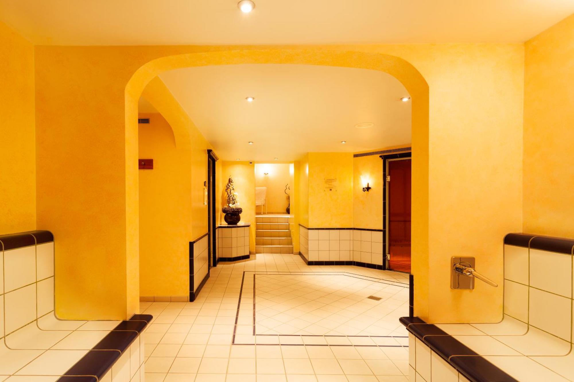Sporthotel Wildstrubel レンク エクステリア 写真