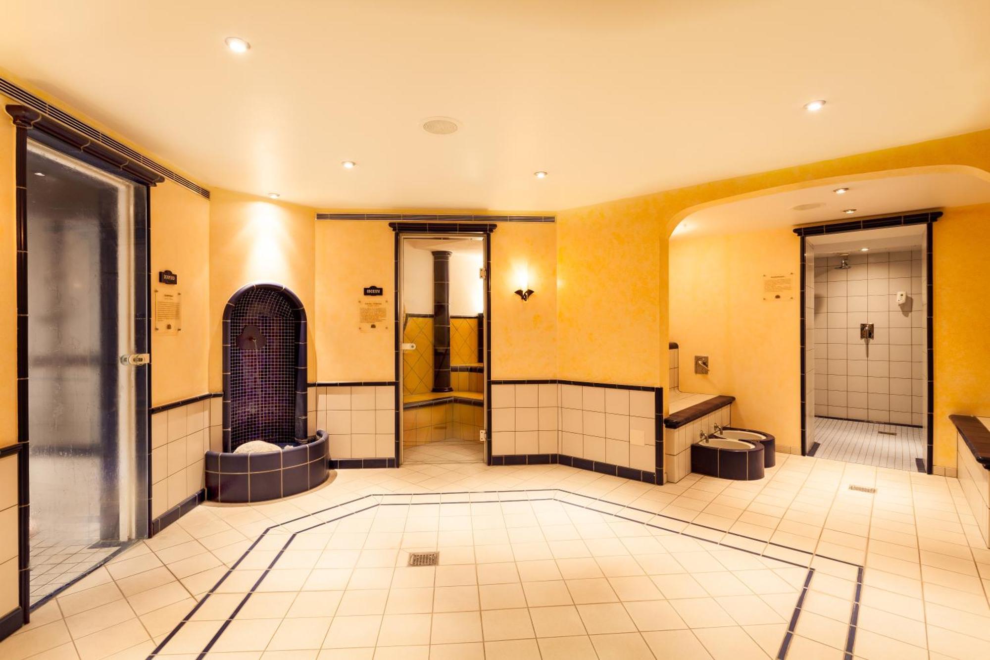 Sporthotel Wildstrubel レンク エクステリア 写真