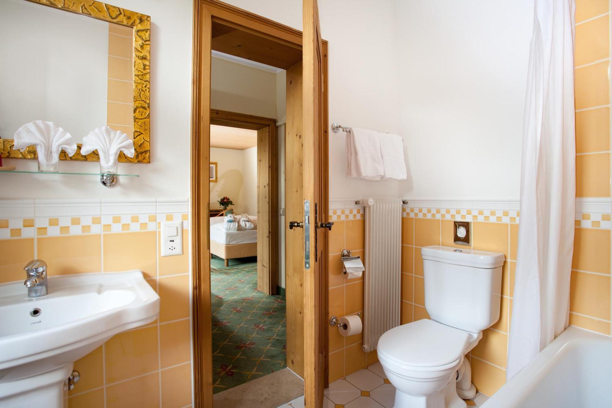 Sporthotel Wildstrubel レンク エクステリア 写真